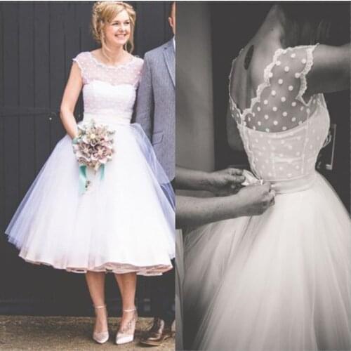 Simple 2019 Summer Beach Wedding Dresses Scoop Sleeveless Dots Tulle Tea Length Cheap Bridal Gowns