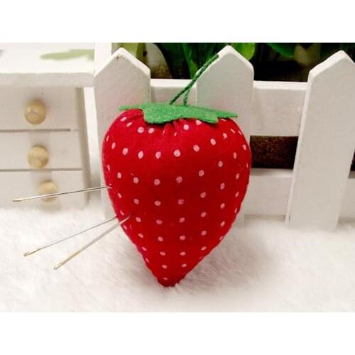 1PCS New Style Handcraft Sewing Strawberry Shape Needle Pin Holder Cushion Kit Tool