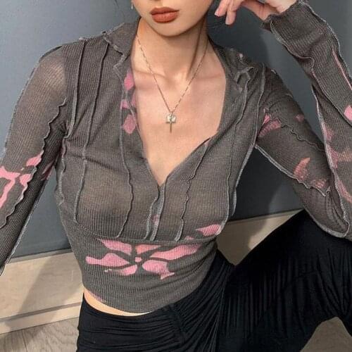 Womens T-Shirt 2021 Autumn Floral Knitted Crop Top Gray T Shirt V Neck Long Sleeve Pullovers Women Vintage Korean Tee Harajuku