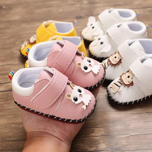 Baby Toddler Cartoon Soft Leather Walking Pram Crib Shoes Unisex Prewalkers First Walkers with Non Slip Leather Sole