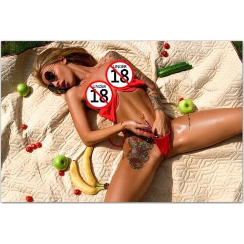 Simple Wall Art Sexy Bikini Girl Poster and Print Canvas Painting for Bedroom Living Room Decor