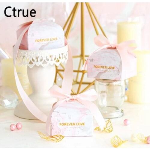 50pcs/lot 7x7x5CM pink Candy Box with ribbon chocolate gift boxes candy packaging supplies party favor boxes for guests