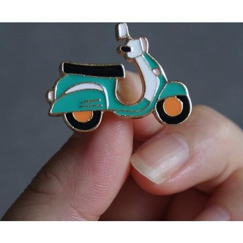 Woman Bike Brooch Unisex Balloon Enamel Pin Cartoon Bicycle Badge Lapel Pin Denim Jeans Shirt Collar Pins Cool Jewelry Gifts