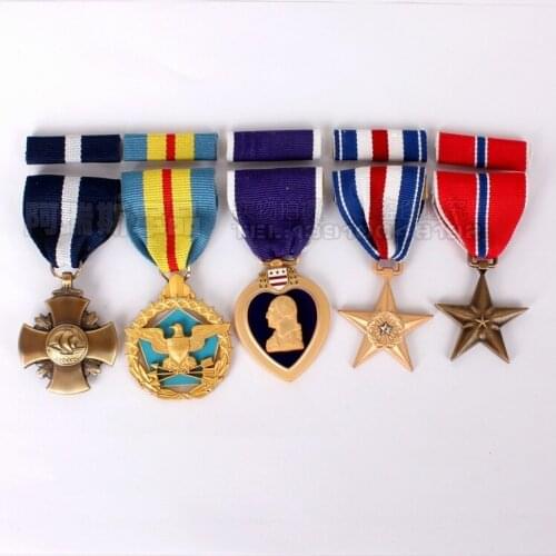 WW2 American award Star DEPARTMENT OF DEFENSE, DEFENSE DISTINGUISHED SERVICE MEDAL,SET US purple heart Medal chest badge
