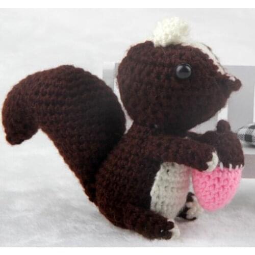 Animal Amigurumi Crochet Kit Lovely Squirrel Doll Making Kit for Table Sofa Home Room Ornaments