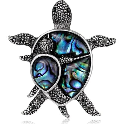 Brooches series of European and American fashion personality joker magazine in the tortoise shell brooch female spot