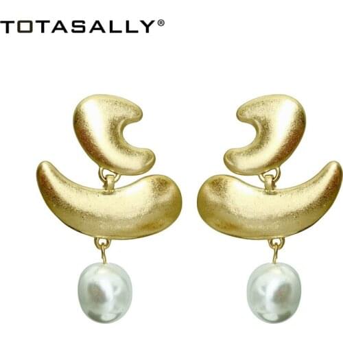 TOTASALLY Baroque Drop Earrings Vintage Fashion Designer Geometric Earrings Women Simulated Pearl Earrings Jewelry Accessories