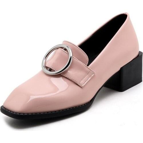2020 New Style Comfort Block Thick Med Heel Footwear Metal Ring Square Toe Preppy Womens Shoes Faux Patent Leather Loafers Pumps