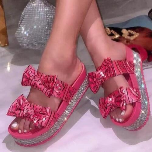 2021 Summer new thick-soled rhinestone slippers printing word with bowknot sponge cake and sandals and slippers women