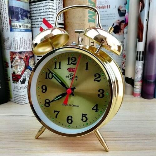 Luxury Metal Alarm Clock Digital Fashion Projection Simple Alarm Clock Relojes Despertadores De Mesita Retro Decoration OO50AC