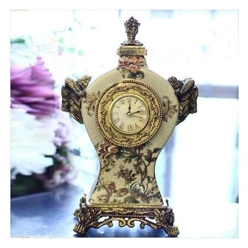 HIGH-GRADE CERAMIC CLOCK SEAT CLOCK LIVING ROOM EUROPEAN FASHION CREATIVE CERAMIC SEAT CLOCK