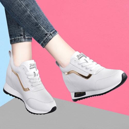 Inner height womens shoes new autumn and winter Korean small white shoes muffin slope heel invisible sports casual womens