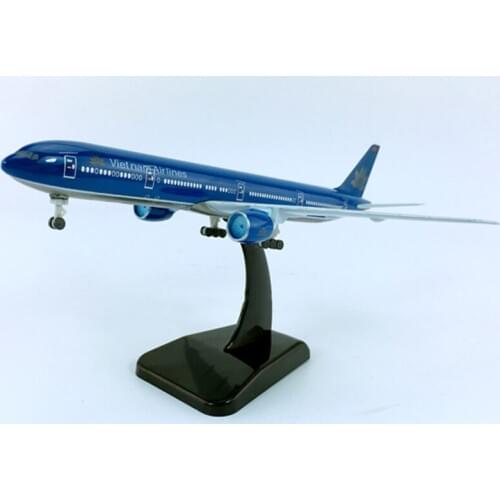 18CM 1/400 Boeing B777-300 model Vietnam AIRLINES static aircraft with base plastic alloy plane collectible kids collection Toys