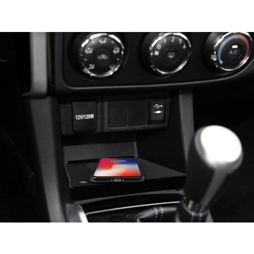 Qi Car Wireless Charger For iPhone Xs Max Xr X Samsung S10 S9 Intelligent Infrared for Toyota Levin 2015-2018 Car Phone Holder
