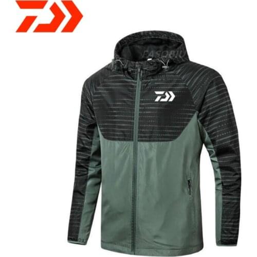 2021 New Daiwa Men Outdoor Fishing Hoodie Waterproof Sunscreen Fishing Clothing Breathable Hiking Camping Sport Fishing Jacket