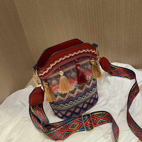 2021 new fashion womens bag ethnic style personality One Shoulder Messenger Bag tassel woven Bucket Bag