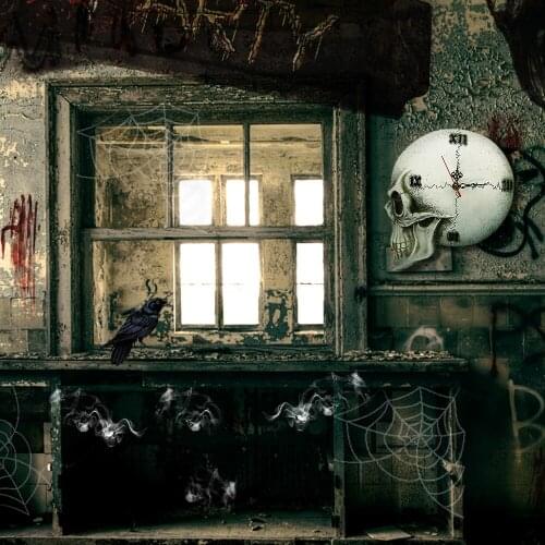 Gothic Tempore Mortis Vault Skull Wall Clock Halloween Home Decor Wall Clock Creepy Gothic Skeleton Clock Watch Roman Numerals