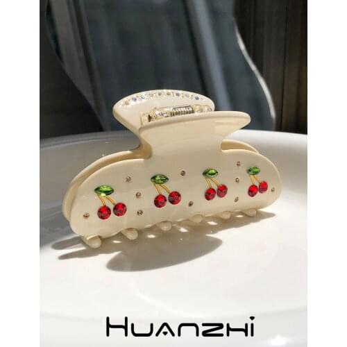 HUANZHI 2021 Vintage Rhinestone Cherry Acrylic Barrette Crab Hair Clip Claws Hairpin Headwear for Women Makeup Bath Accessories