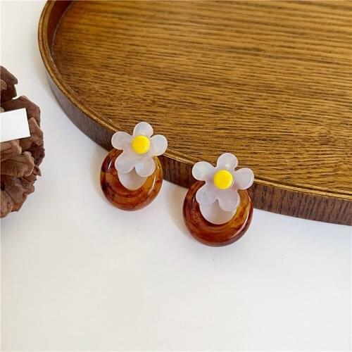 Han Edition Earring Temperament Fashion Creative Design Geometric Shape Of Hollow Out And Flower Shape Earrings Temperament Gift