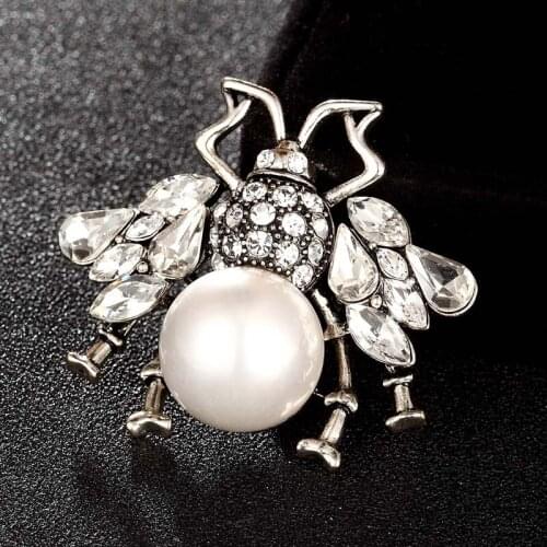 Zlxgirl jewelry Antique silver Vintage bee brooches jewelry for women imitation pearl Corsage Cardigan broches nice hats bijoux