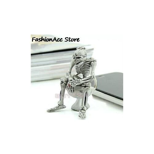 NEW Key Chain Holiday Sale Creative Toilet Seating Skull Style Key Chain Gift for Friends 5.5cmx4cm/2.17"x1.57"