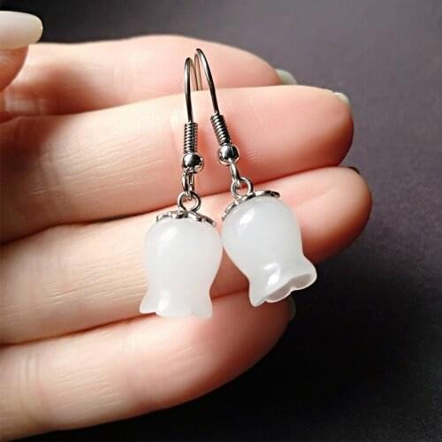 Elegant Tulips Dangle Earrings Simulated Nephrite Carving Flower Drop Earrings for Women Cocktail Party Jewelry Gifts