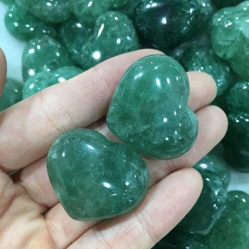 The lovely green jade heart can make you feel better 2pcs