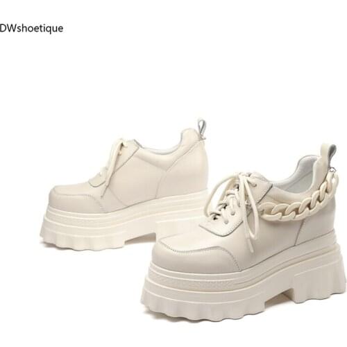 DWshoetique Women's Sneakers