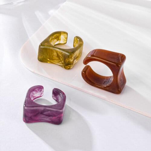 LOVR New Acrylic Resin Rings for Women Geometric Rhinestone Rings Square Round Rings 2021 Jewelry Party Travel Gifts Men’s Rings