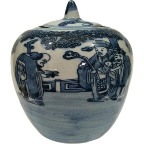 In the late Qing Dynasty and the Republic of China, the pots and jars of the blue and white flowers were all covered with tea ca