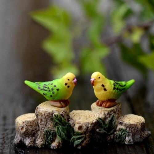 ZOCDOU 1 Piece Poll Parrot Bird Popinjay Fly Animal Statue Figurine Crafts Figure Ornament Miniatures Home Car DIY Decoration