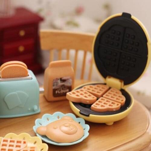 1/12 Scale Dollhouse Bread Machine With Toast Miniature Cute Decorations Toaster Dollhouse Mini Accessories
