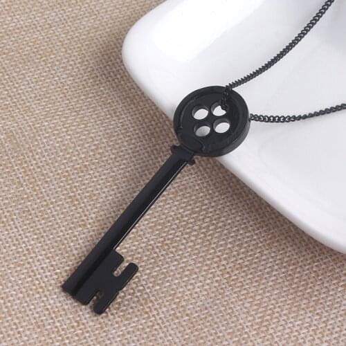 Fashion Personality Halloween Metal Coraline Key Skeleton Props Neil Gaiman Retro Black Treasure Chest Key Necklace