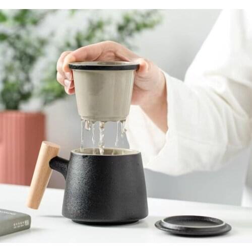 Large-capacity ceramic tea mug with tea divider practical coffee mug can filter tea residues and tea water separation art