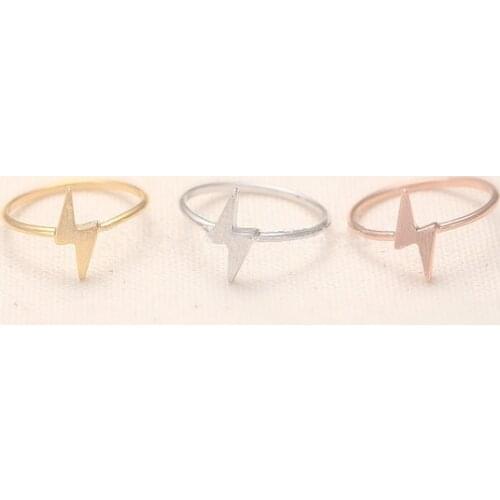 10PCS/lot Fashion Lightning Rings Gold White Rose Three Color Optional Suitable for Men And Women