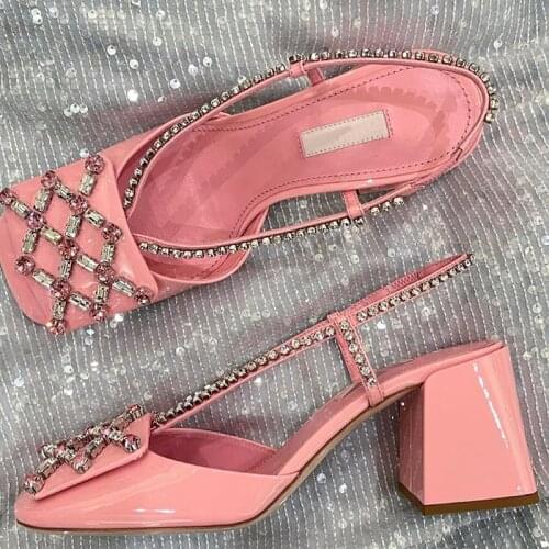 Womens shoes new pink rhinestone high-heeled sandals female word with fashionable thick heel open high heels Baotou