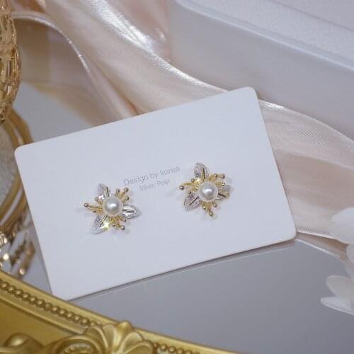 14k Gold New Design Exquisite Flower Petals Super Flash Zircon Noble Ears Bride Wear Jewelry Pendant