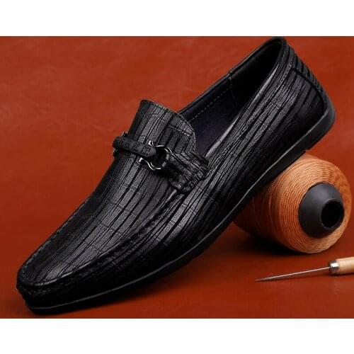 Casual Shoes Men Loafers Luxury Brand Suede leather Moccasins For Men 2021 Slipon Men Driving Shoes