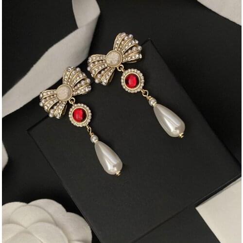 Hot Brand Yellow Gold Color Fashion Jewelery Woman Pearls Earrings Geisha Dream Party High Quality Chain Pearls Studing Jewelry