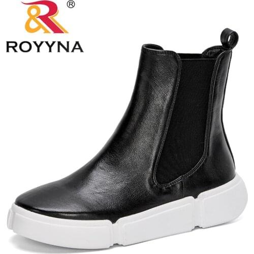ROYYNA 2021 New Designers Popular Autumn Fashion Womens Casual Shoes Winter Warm Thick Sole Ladies Shoes Light Ankle Boots