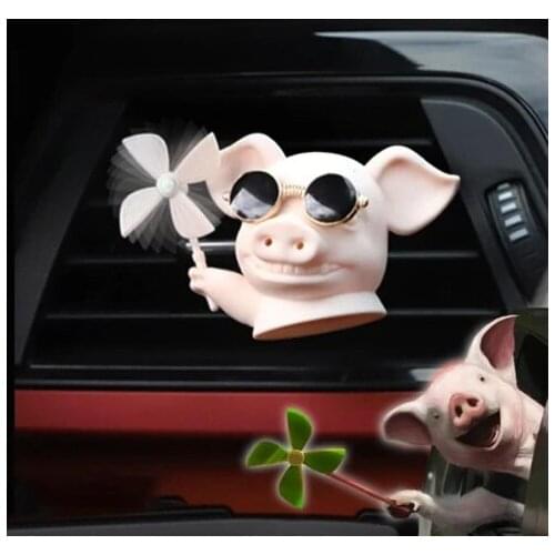 Broken Wind Pig Car Dashboard Decoration Cute Windmill Pig Car Interior Ornament Car Air Freshener Ornament