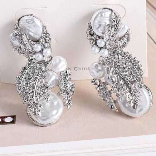 New Arrivals Golden Metal Dangle Pearl Earrings Statement Rhinestone Leaves Drop Earring For Women Jewelry Accessories