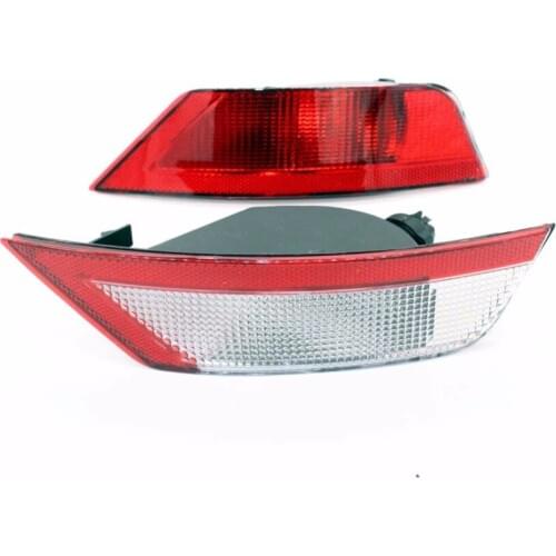 2pcs Car Right&Left Rear Bumper Reflector Lights Rear Fog Lamp Auto Bulb Assembly for Ford Focus Hatchback Car Parts 2009-2013