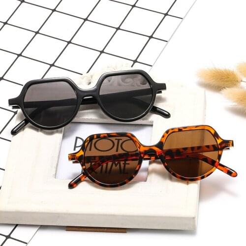 Vintage Sunglasses Women 2020 Fashion Leopard Sun Glasses Sexy Ladies Eyewears UV400 Goggles Oval Glasses