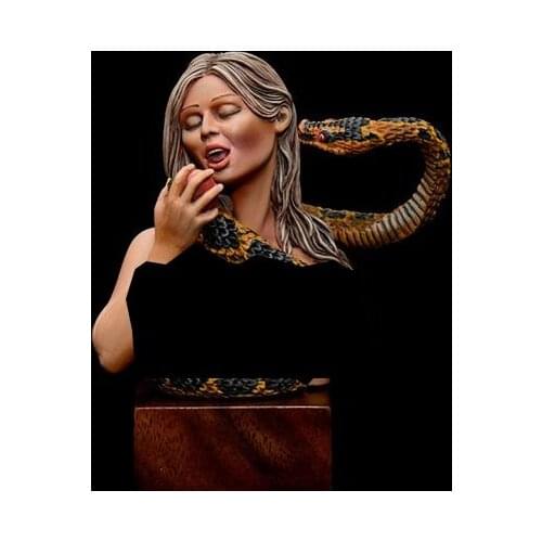 1/10 First woman ancient with snake bust (NO BASE ) toy Resin Model Miniature resin figure Unassembly Unpainted