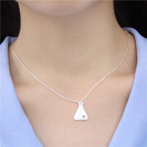 10pcs/lot Europe/US Fashion Chemical Bottle Pendant Cute Bot Necklace Gift For Mom/Girlfriend Party Jewelry