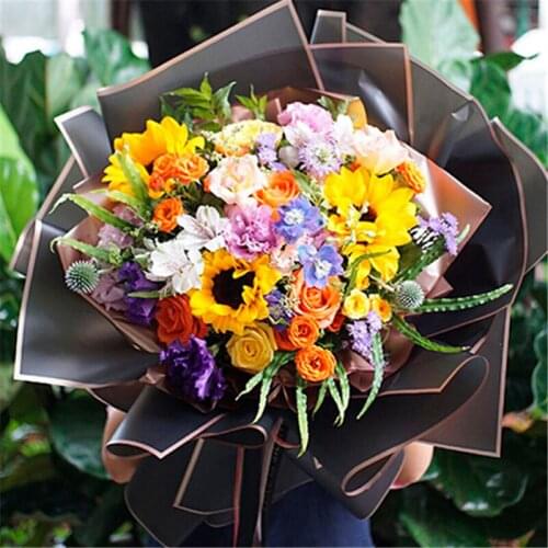 DHL 200pcs Korean Flowers Golden Border Paper Packaging Gift Wrapping Florist Wrapping Paper Flower Bouquet Supplies