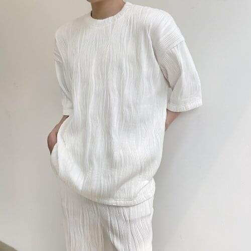 2021 summer Korean style Personality Embossed texture design t-shirt men casual loose O-neck Folds tee shirts male t-shirt M-XL