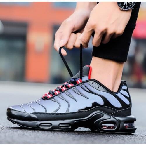 Breathable Men Casual Shoes Comfortable Cushion Sneakers Running Shoes Outdoor Athletic Shoes Zapatillas Hombre