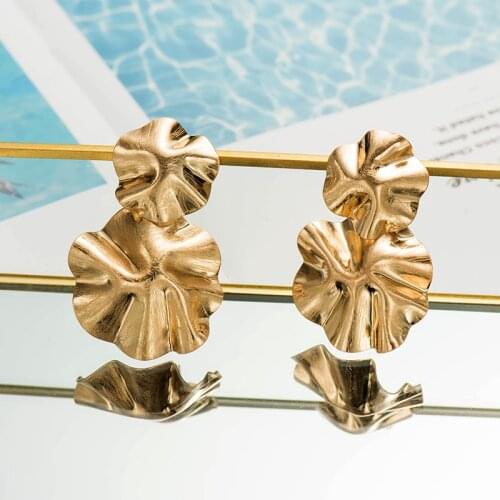 Fever&Free Vintage Gold Drop Earrings For Women Worn Gold Irregular Flower Shape Pendant Fashion Party Earrings Jewelry Gift